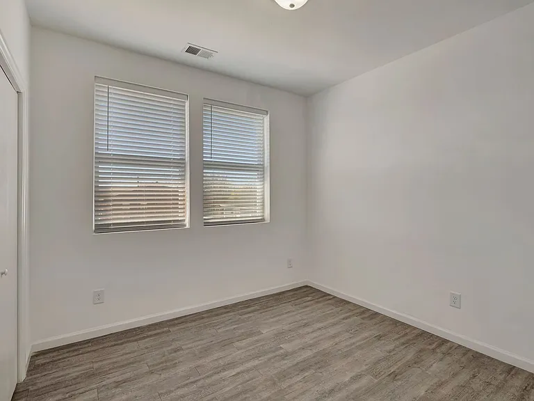 Hickory Lofts — Photo 16