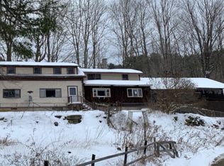 1 Howes Rd, Cummington, MA 01026