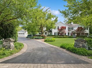 2329 Clover Ln, Northfield, IL 60093