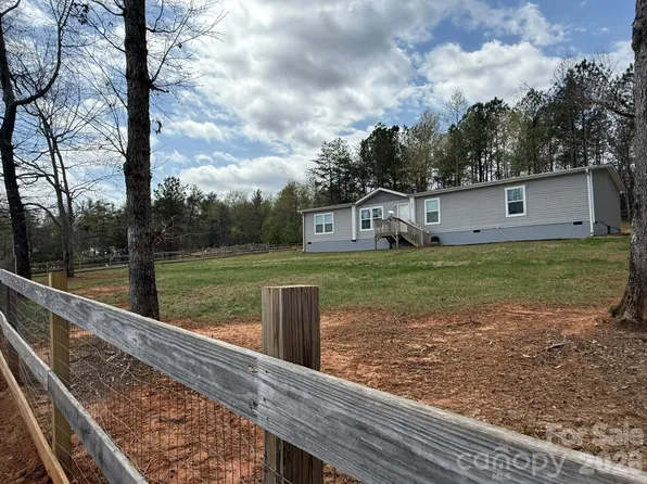 288 Walker Rd, Nebo, NC 28761