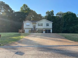 141 Thompson Hill Overlook Dr, Whitesburg, GA 30185