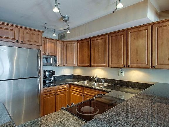 2nd image of 3100 N Lake Shore Dr APT 1804