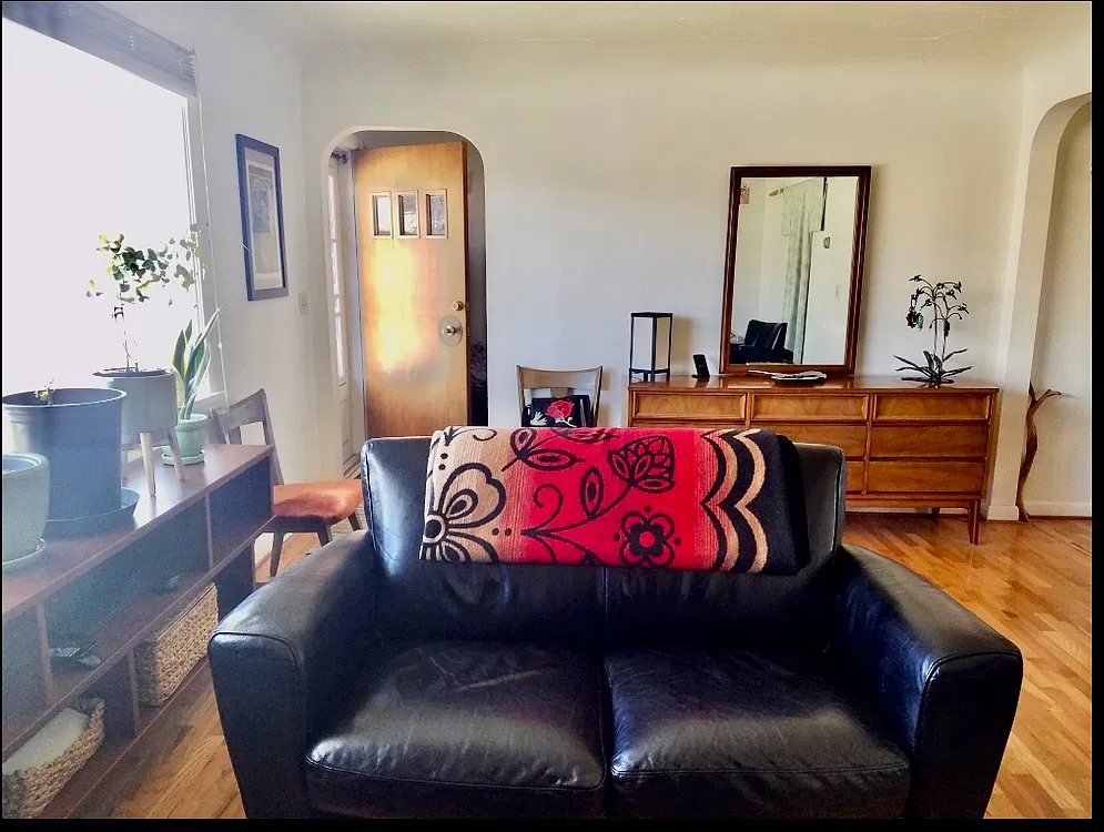 639 W Kent Ave — Photo 3