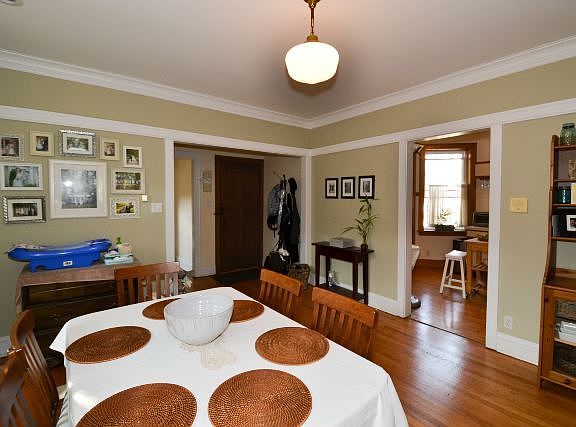 3rd image of 5550 N Glenwood Ave APT 1E