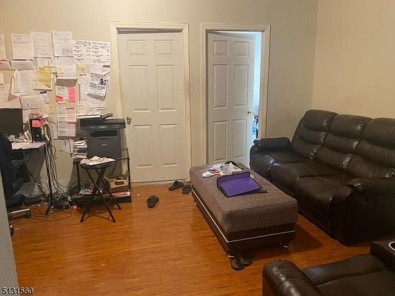 5th image of 79 Aldine St Floor 2