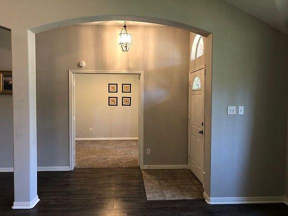 5th image of 2201 Barnett Dr