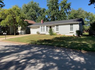 25 Julie Ln, Saint Peters, MO