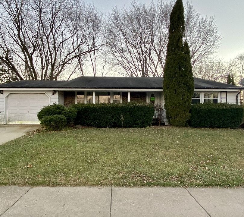 1st image of 785 Bernard Dr