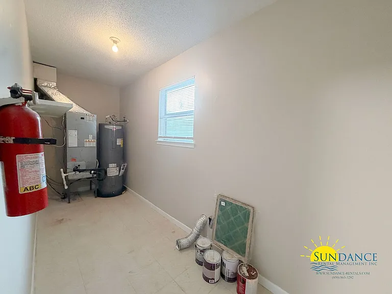 709 Green St #B — Photo 9