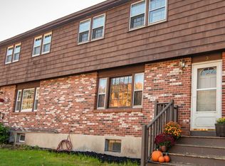 6 Auburn St #3, Plaistow, NH 03865