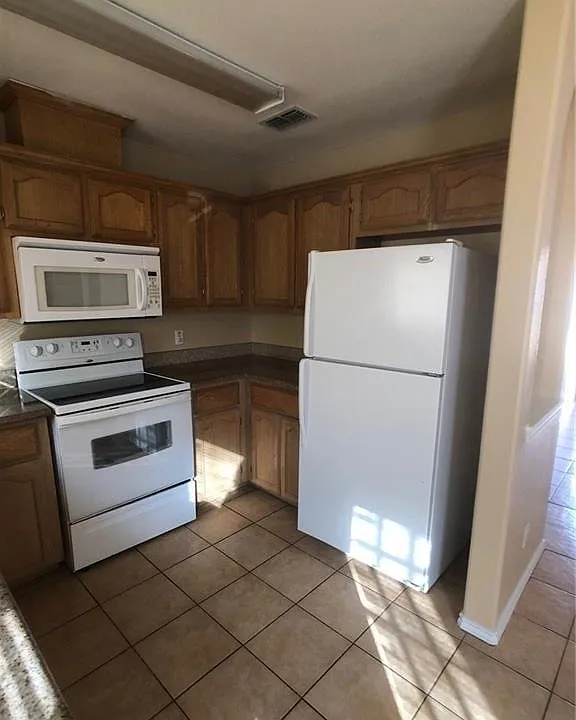 2027 W Western Dr #2