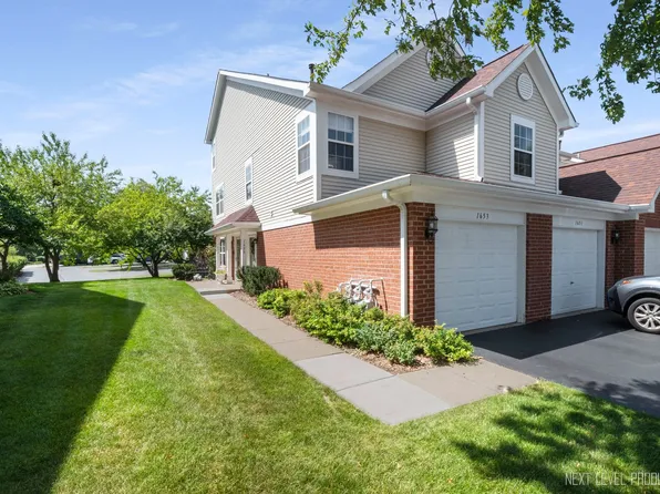 1651 Thornfield Ct, Roselle, IL 60172