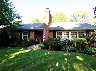 37 Lockwood Ln, Riverside, CT 06878