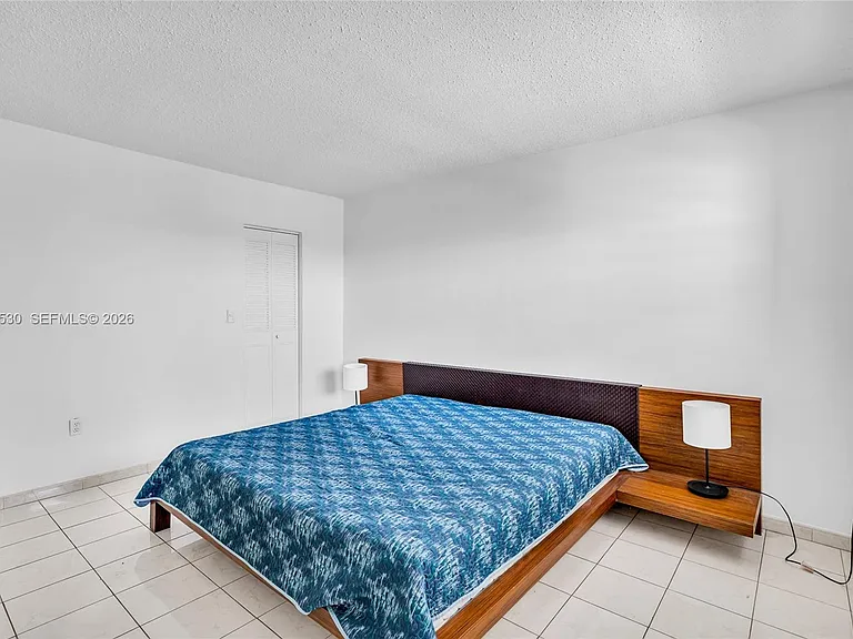 714 NE 10th St #307 — Photo 15