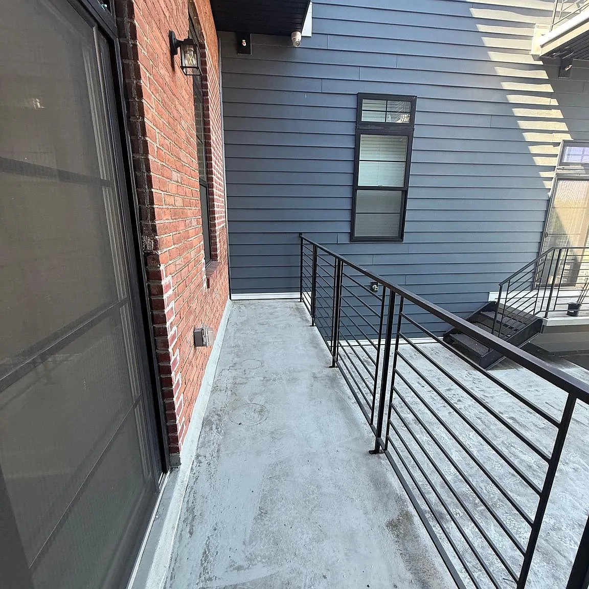 1 bed, 900 sqft, $1,640 — Photo 3