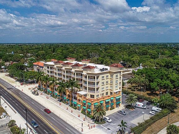 3rd image of 1188 N Tamiami Trl Unit 603