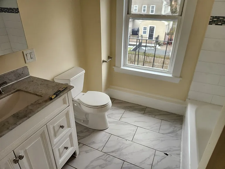 22 Centennial Pl #2 — Photo 9
