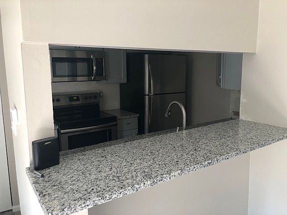 3rd image of 6010 Sunlawn Dr