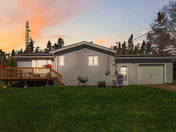 3rd image of 286 Beaver Harbour Rd