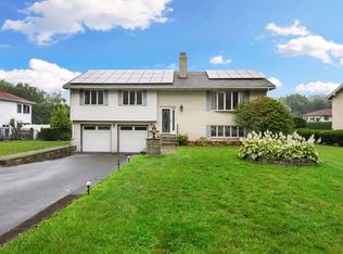 7 Indian Rock Dr, Saugus, MA 01906