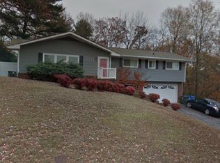 1367 Polaris Dr, Hixson, TN 37343