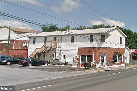 1st image of 1202A N Royal Ave