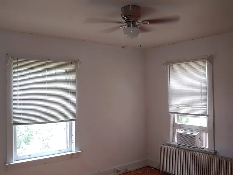 305 N George St #305A — Photo 13