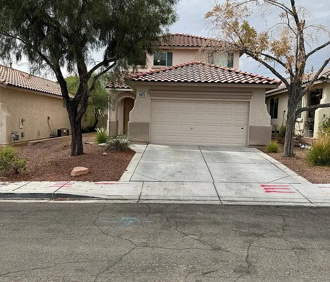 8475 Regal Hills Ct — Photo 2