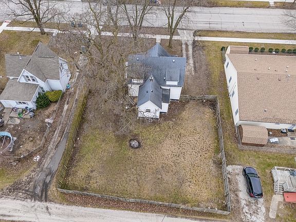 3rd image of 514 S Vermillion St