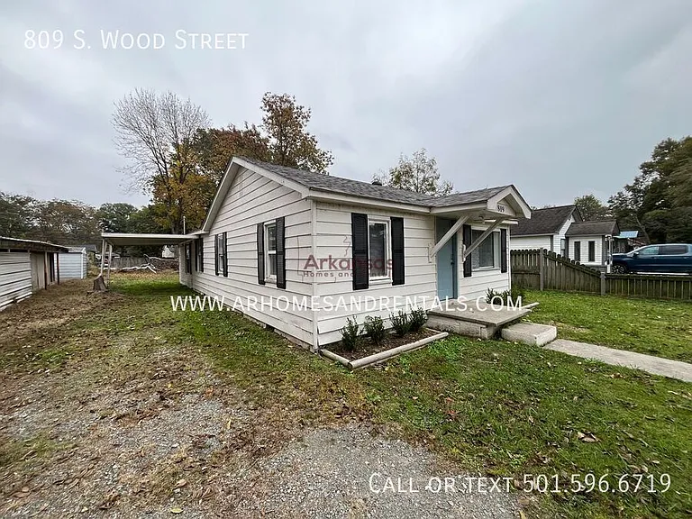 809 S Wood St — Photo 12