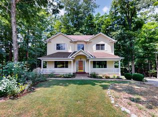 2450 New Hall Rd, Greenbrier, TN 37073