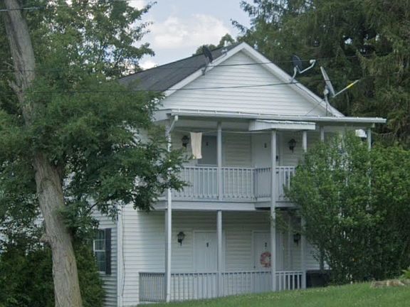 3rd image of 17030 Old National Pike SW #3