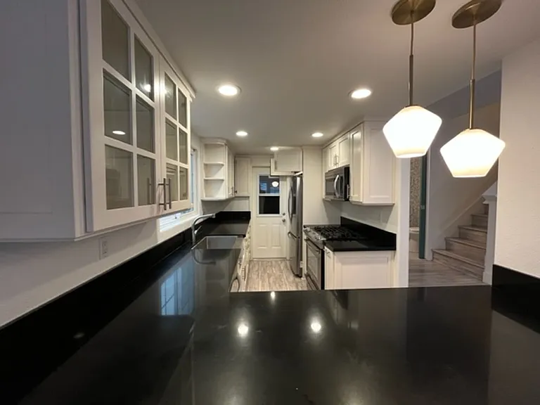 4927 Brighton Ave — Photo 8