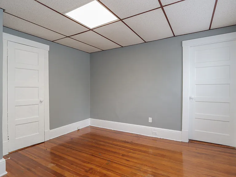 8 Ivy Ave #1 — Photo 28