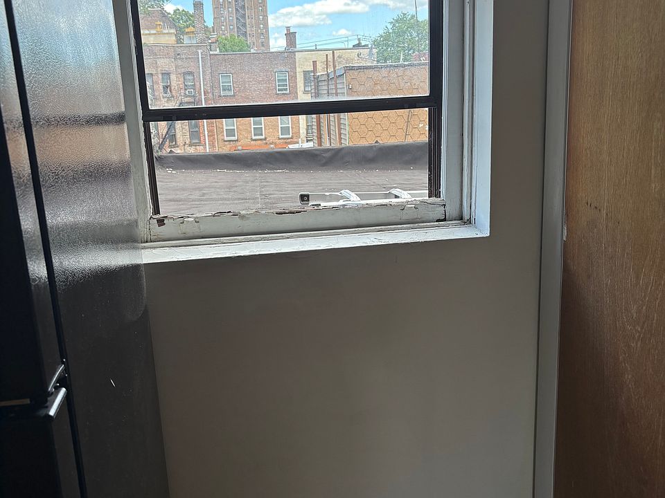 1st image of 36 Spring St #3R