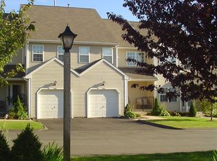 402 Gray Fox Ln, Rocky Hill, CT 06067