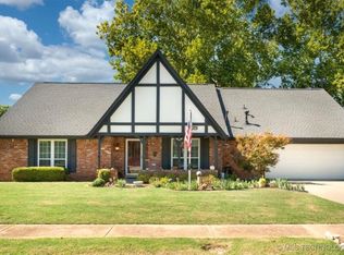 1018 N Forest Pl, Jenks, OK 74037