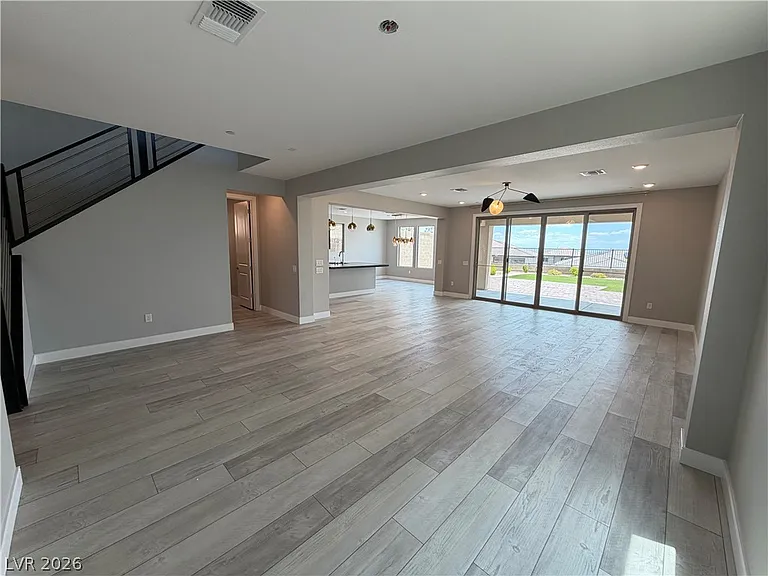 400 Red Feather Peak Ct — Photo 5