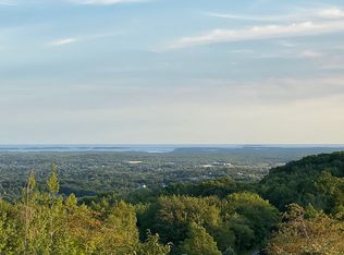 2 Sunrise Smt, Rockland, ME 04841