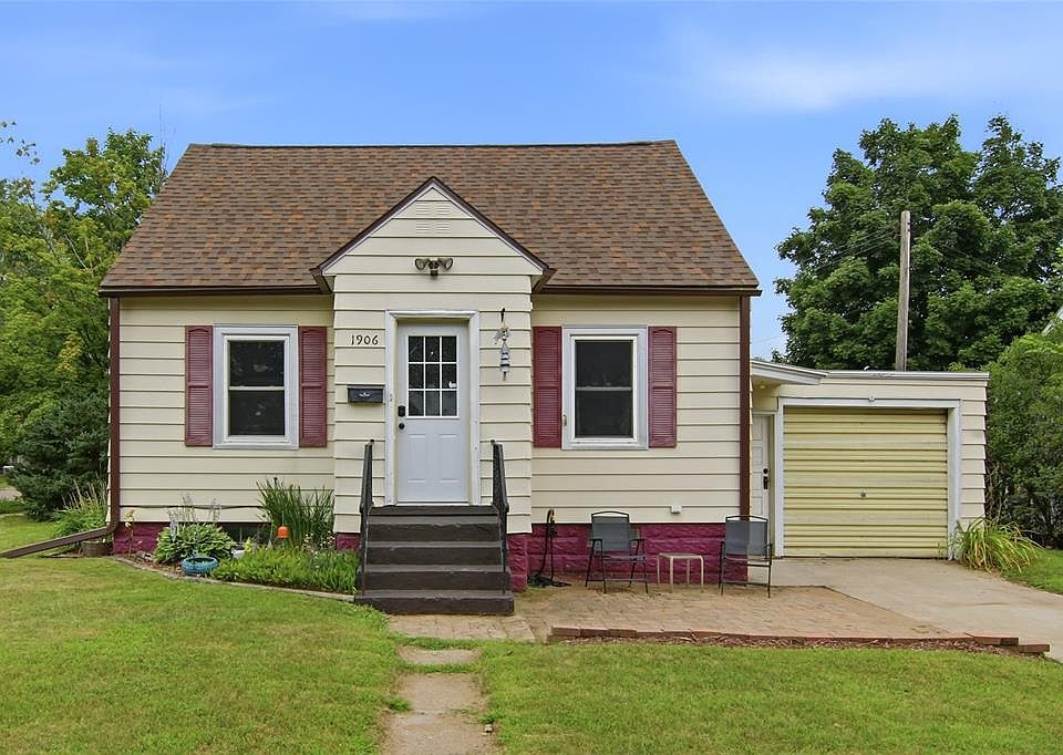 1st image of 1906 9th Street
