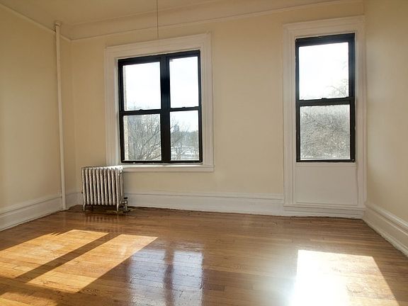 5th image of 131 W 110th St APT 4B