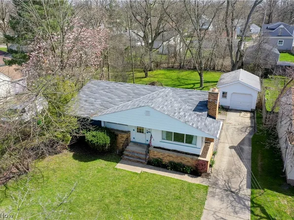 81 Nordham Dr, Bedford, OH 44146