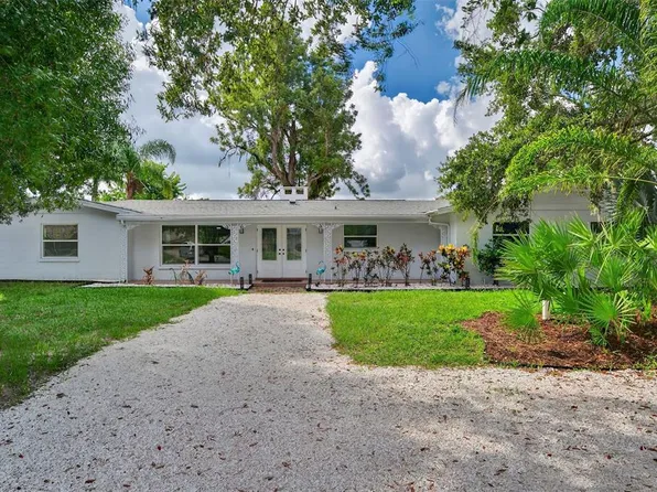 4422 N Lake Dr, Sarasota, FL 34232