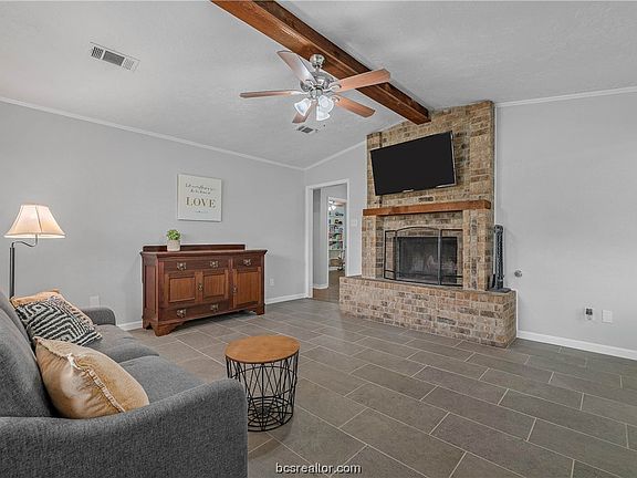 5th image of 4521 Woodbend Dr