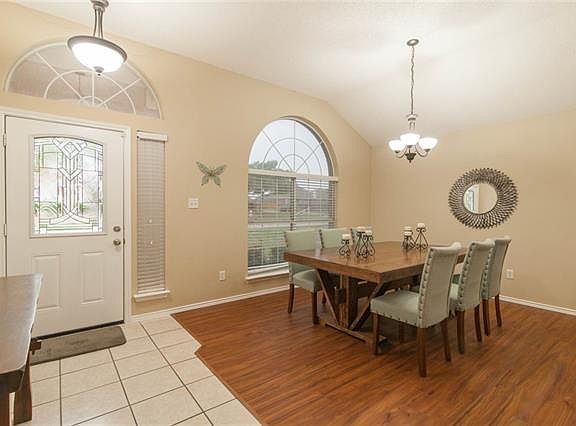 4th image of 204 Canterbury Dr