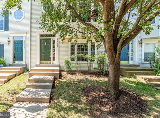 4120 Fountainside Ln, Fairfax, VA 22030