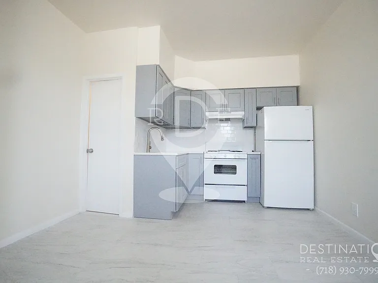 303 3rd Ave #2R — Photo 11