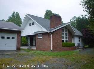 3285 Plantation Rd, Winston Salem, NC 27105