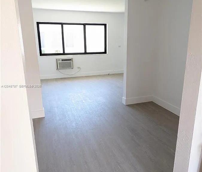 811 81st St #2 — Photo 9