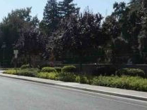 Exterior Neighborhood (street photo)